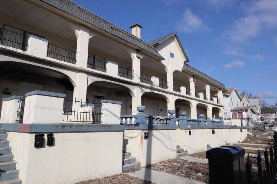 More Photos Of 377-387 Lechner Rd, Columbus Apartments For Sale