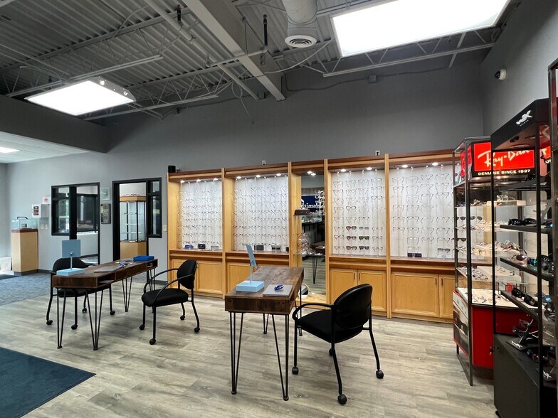 More Photos Of 15875 Franklin Trl, Prior Lake Unknown For Lease