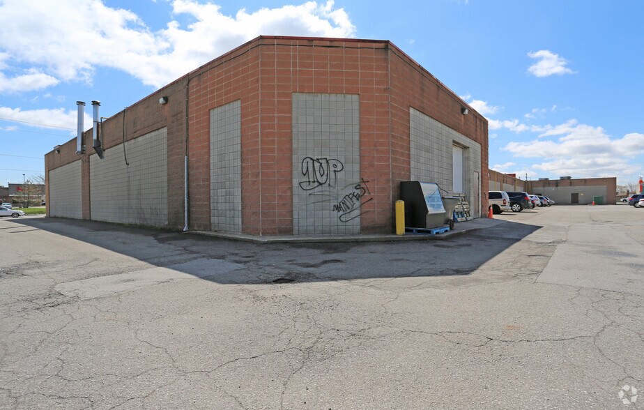 More Photos Of 3969 Montrose Rd, Niagara Falls Freestanding For Lease