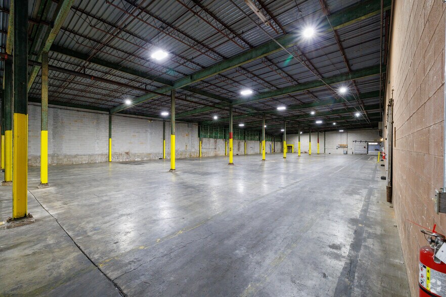 More Photos Of 119 Anderson Ct, Dothan Warehouse For Lease