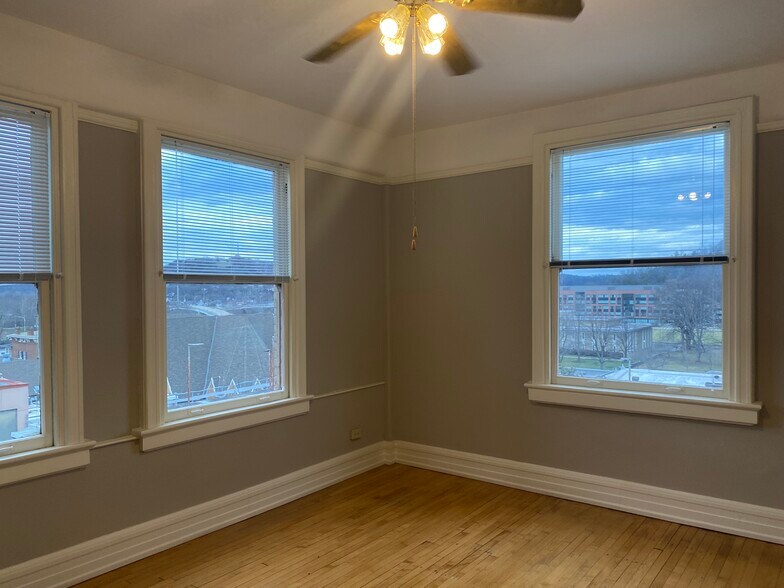 More Photos Of 306 W Main St, Frankfort Coworking Space