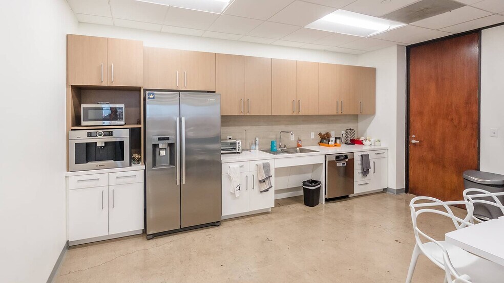 More Photos Of 515 Congress Ave, Austin Office For Lease