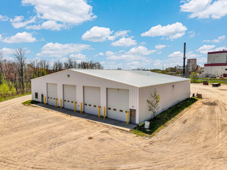 More Photos Of 6851 W Gerwoude Dr, Mc Bain Warehouse For Sale
