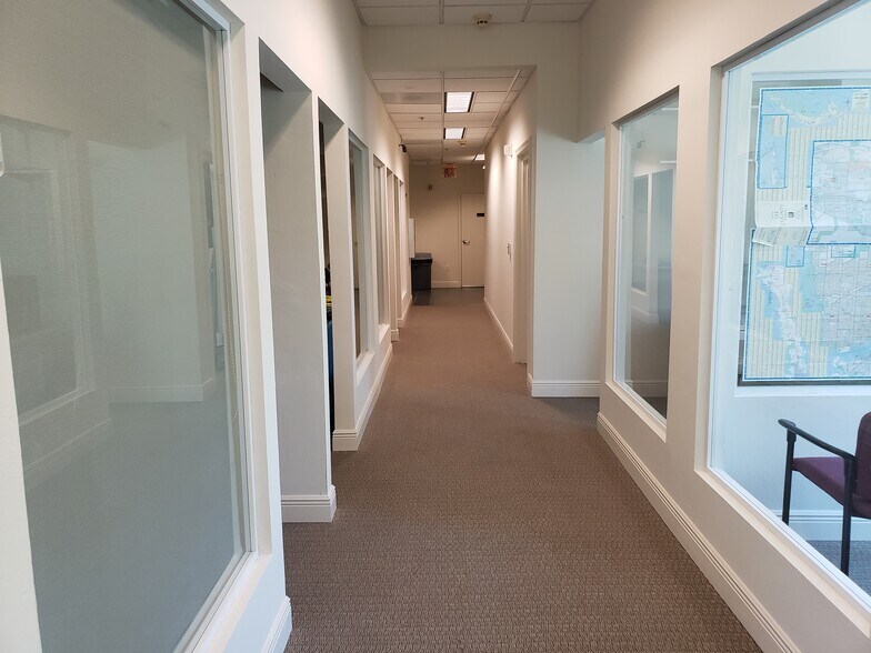 More Photos Of 13131 University Dr, Fort Myers Office For Lease