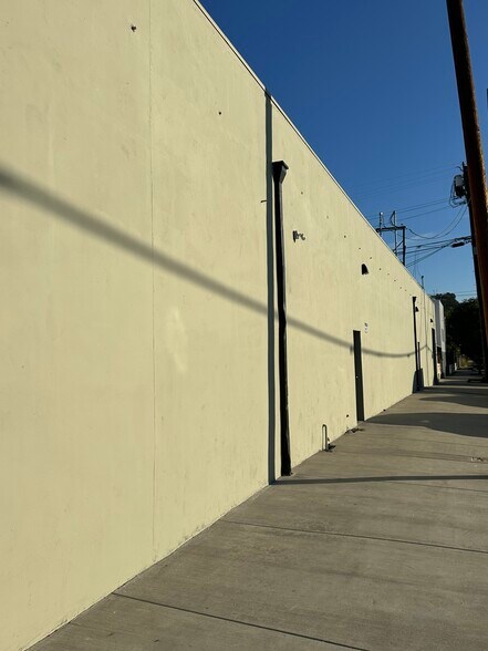More Photos Of 3608-3610 San Fernando Rd, Glendale Loft Creative Space For Sale