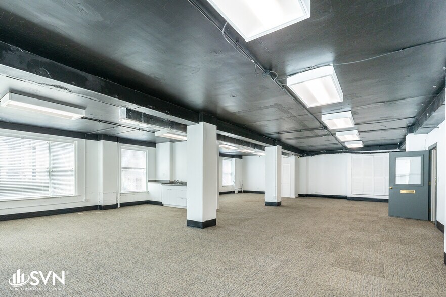 More Photos Of 201 W Short St, Lexington Office For Lease