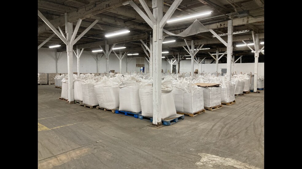 More Photos Of 970 New Brunswick Ave, Rahway Warehouse For Lease