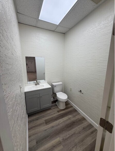 More Photos Of 1805 Canova St SE, Palm Bay Office For Lease