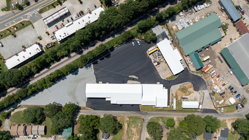 More Photos Of 5 Haynie St, Newnan Warehouse For Lease
