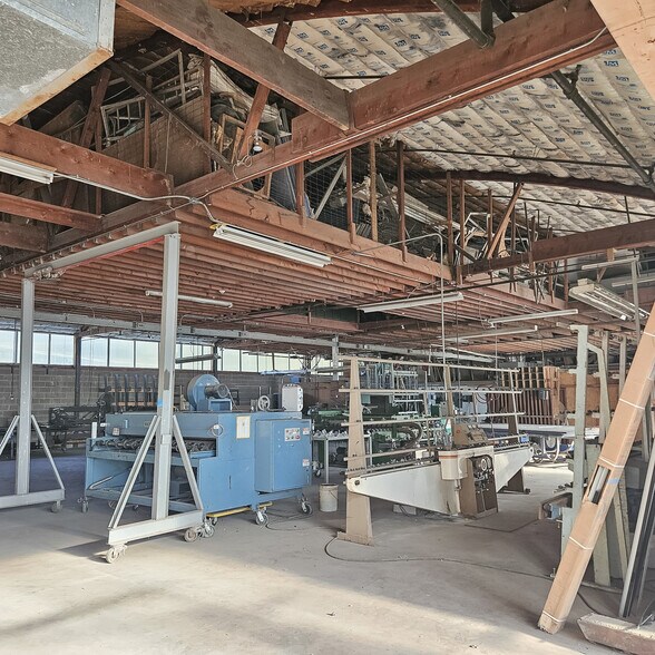 More Photos Of 350 Center St, Grayslake Warehouse For Sale
