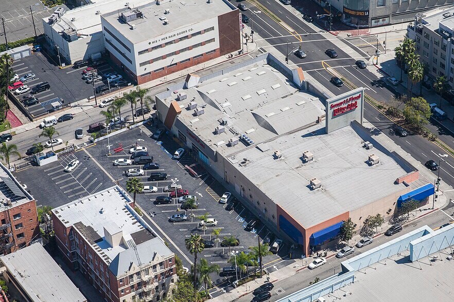 Primary Photo Of 5575 Wilshire Blvd, Los Angeles Freestanding For Lease