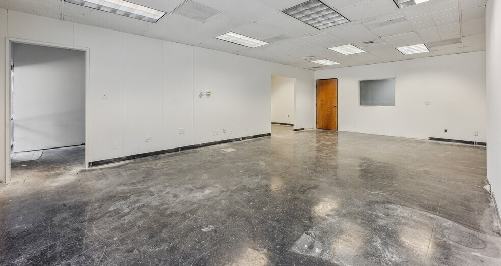 More Photos Of 1001 S Sherman St, Richardson Coworking Space