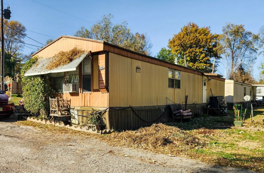 More Photos Of 3 Fern Ln, East Alton Manufactured Housing Mobile Home Park For Sale