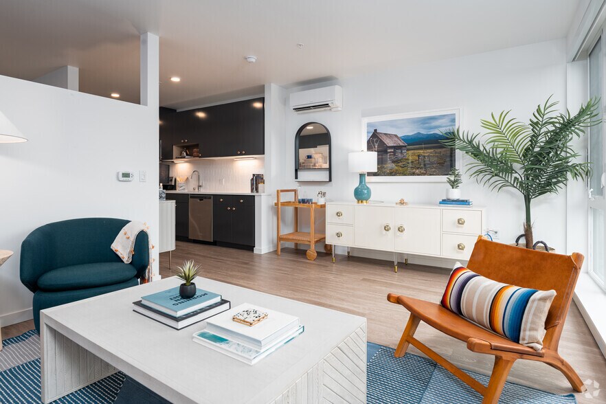 More Photos Of 2309 S Jackson St, Seattle Apartments For Lease