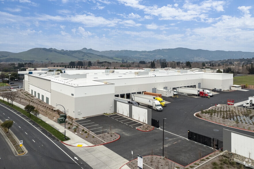 More Photos Of 4830 Business Center Dr, Fairfield Unknown For Lease