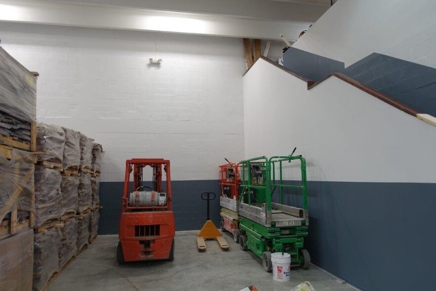 More Photos Of 6130 NE 4th Ct, Miami Warehouse For Sale