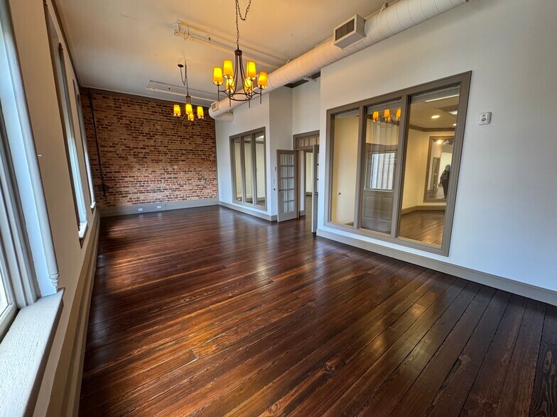 More Photos Of 220 Fayetteville St, Raleigh Office Residential For Lease
