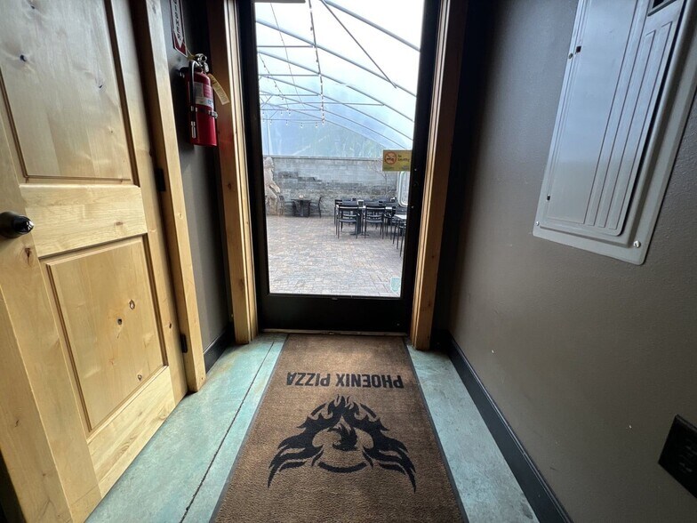 More Photos Of 771 Chukar Pl SW, Quincy Convenience Store For Sale