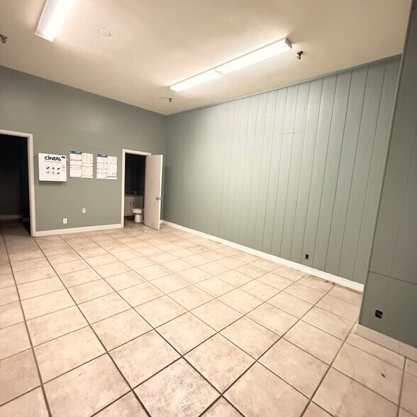 More Photos Of 740 Fannin St, Beaumont Unknown For Lease