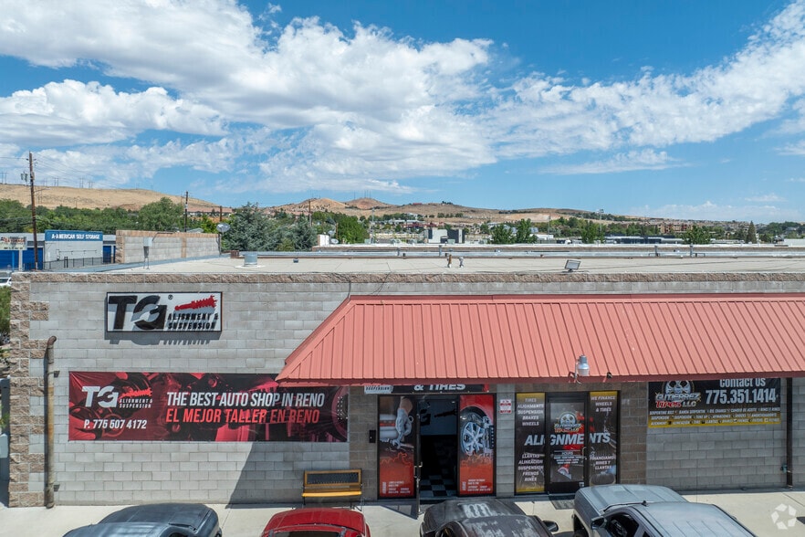 More Photos Of 2530 Sutro St, Reno Showroom For Lease