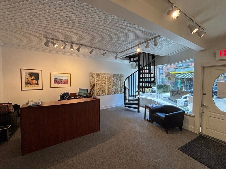 More Photos Of 97 Main St, Belfast Office For Sale