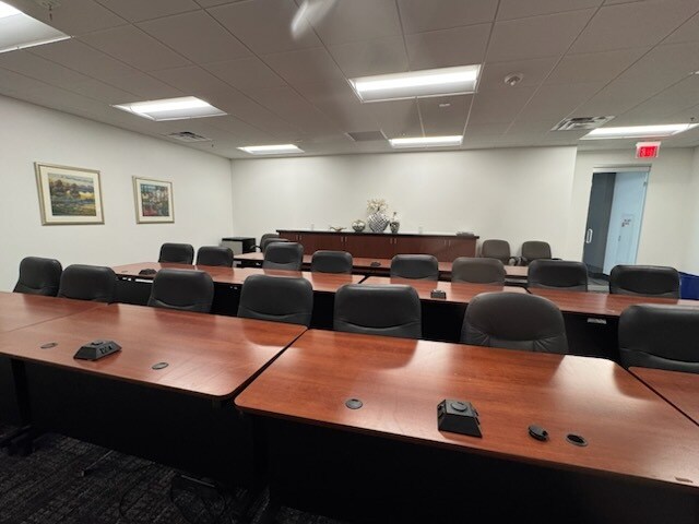 More Photos Of 17015 N Scottsdale Rd, Scottsdale Office For Lease