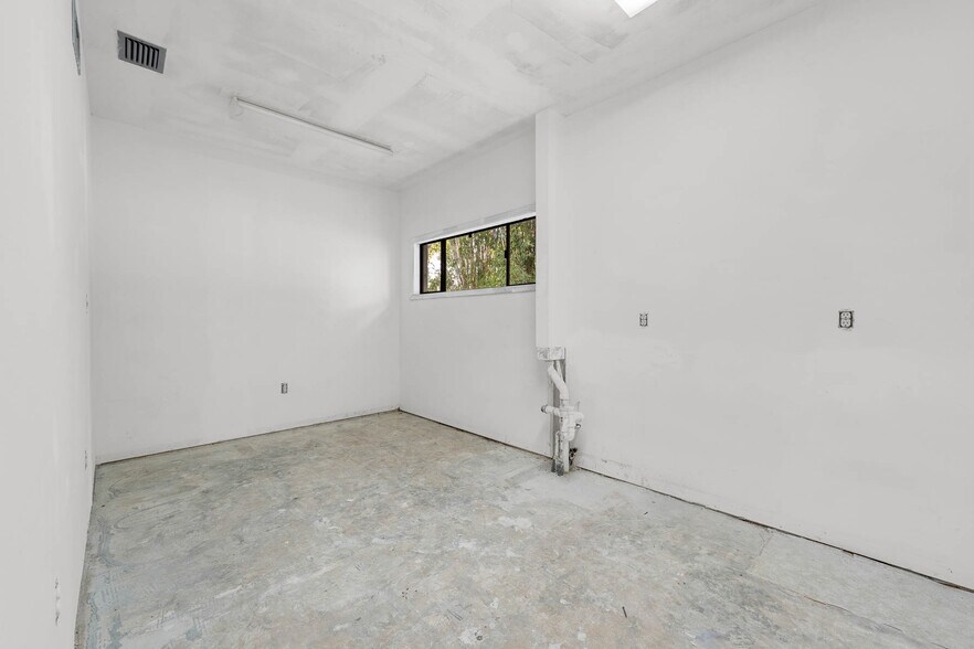 More Photos Of 2306 Lee Rd, Winter Park Medical For Lease