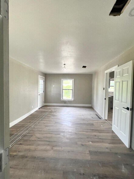 More Photos Of 7609 Shotwell St, Houston Apartments For Sale