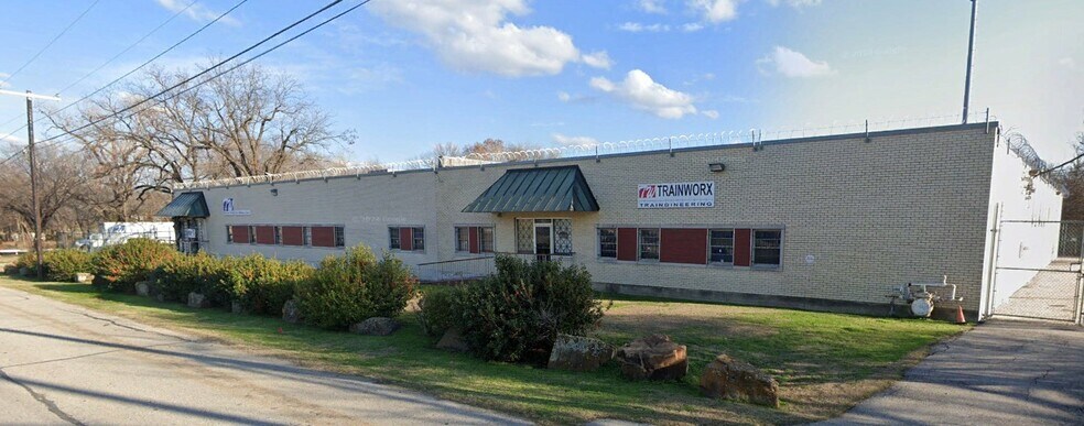 Primary Photo Of 2808 McGowan St, Dallas Distribution For Sale