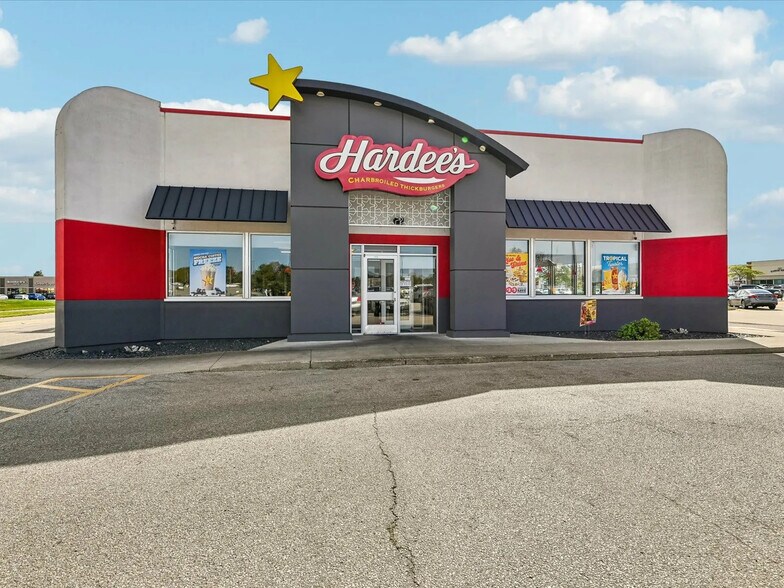Primary Photo Of 1410 Flammang Dr, Waterloo Fast Food For Sale