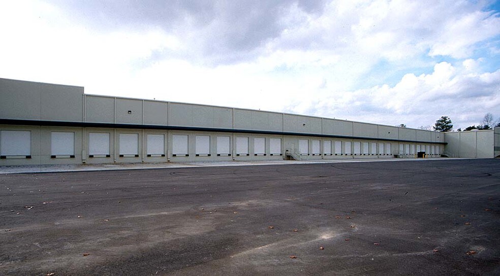 More Photos Of 2160 Breckinridge Blvd, Lawrenceville Warehouse For Lease