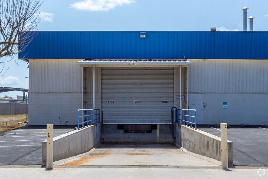 More Photos Of 2050 Wardrobe Ave, Merced Warehouse For Sale