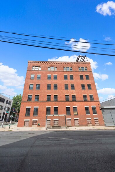 More Photos Of 780 E 135th St, Bronx Warehouse For Sale