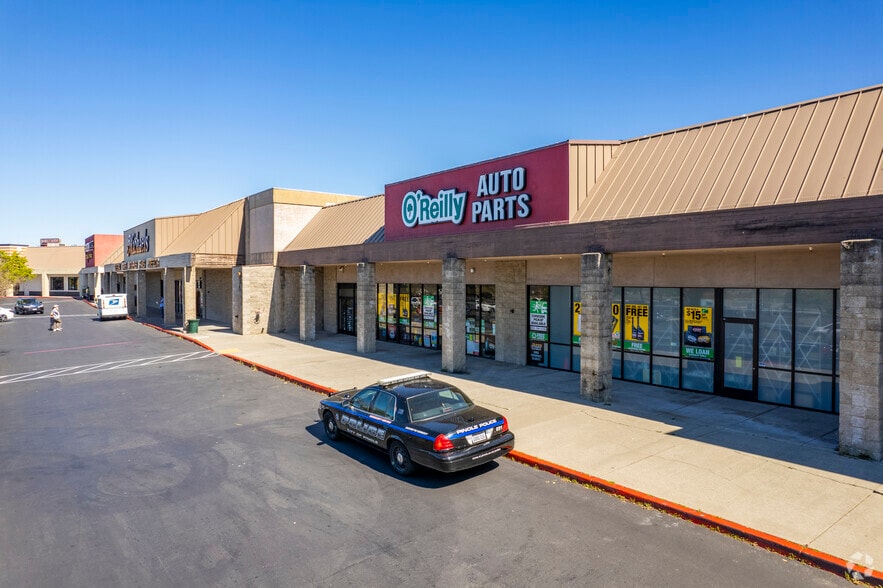 More Photos Of 1442 Fitzgerald Dr, Pinole Freestanding For Sale