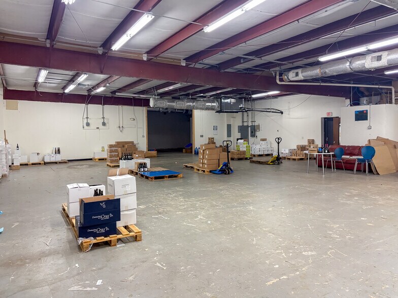 More Photos Of 2231 Technical Pky, Charleston Office For Lease