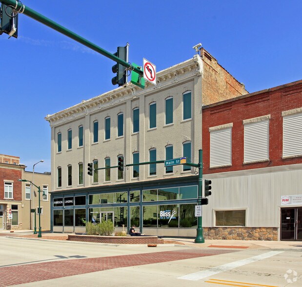 More Photos Of 600 S Main St, Elkhart Office For Lease
