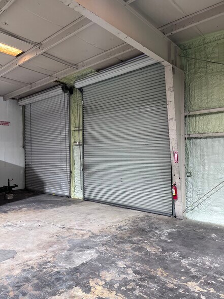 More Photos Of 3942 Arnold Ave, Naples Unknown For Lease