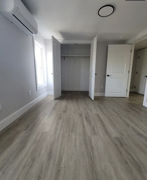 More Photos Of 19-25 Vineyard Ave, Highland Apartments For Sale