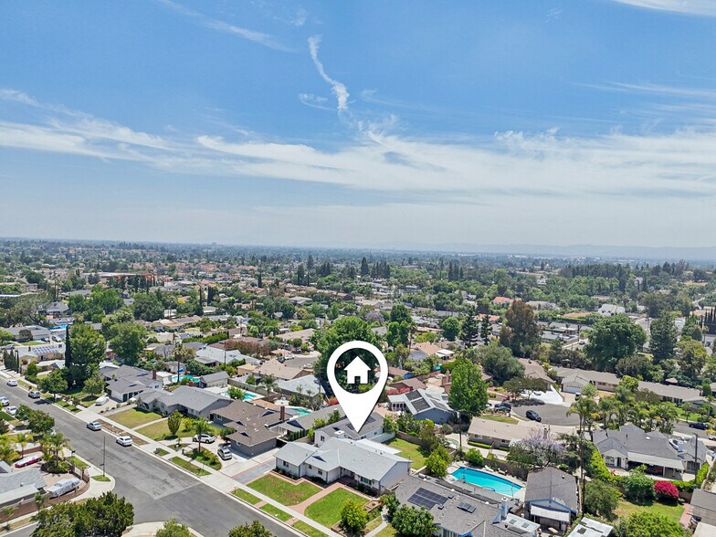 More Photos Of 17148 Stare St, Northridge Apartments For Sale