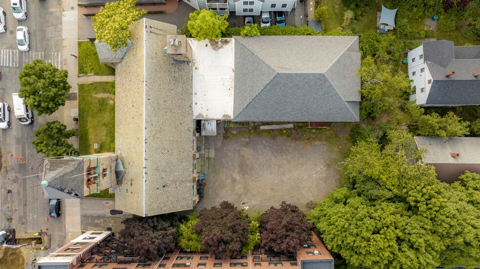 More Photos Of 125 Highland Ave, Somerville Religious Facility For Lease