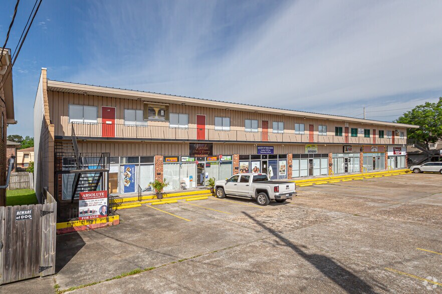 More Photos Of 4524 Shores Dr, Metairie Office For Sale