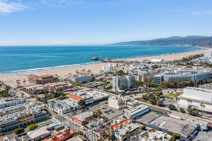 More Photos Of 145-147 Bay St, Santa Monica Loft Creative Space For Sale