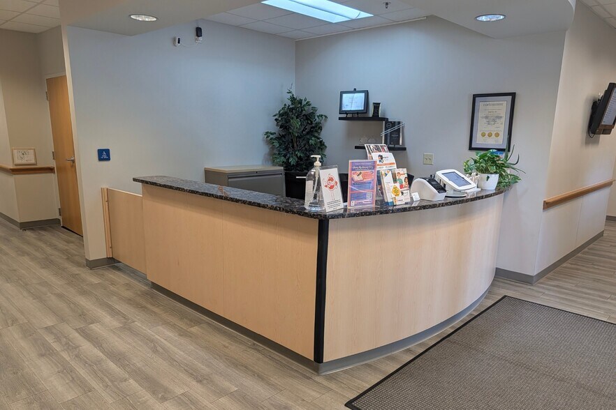 More Photos Of 5155 Pennwood Dr, Indianapolis Office For Sale