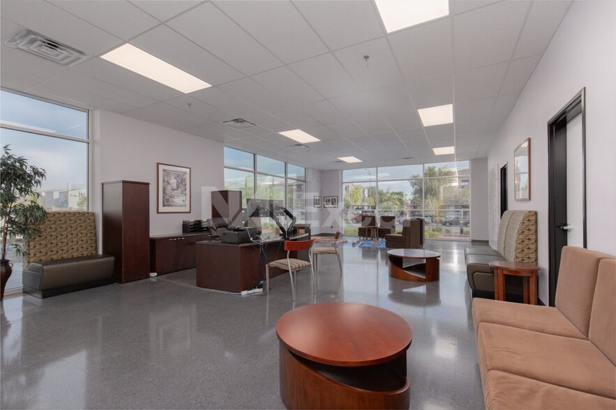 More Photos Of 7925 W Arby Ave, Las Vegas Distribution For Sale