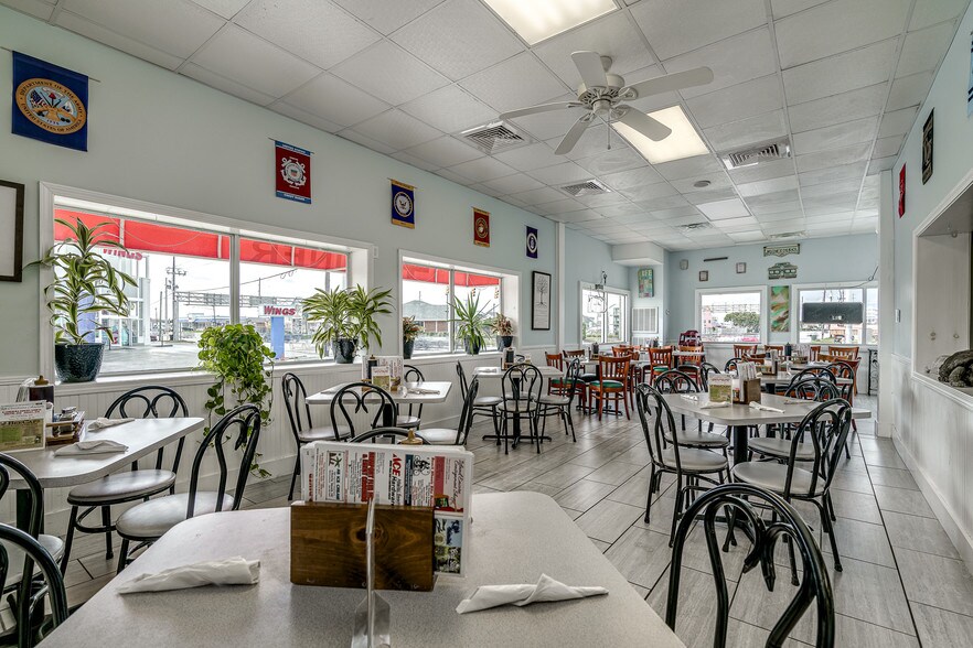 More Photos Of 100 E Fort Macon Rd, Atlantic Beach Restaurant For Sale