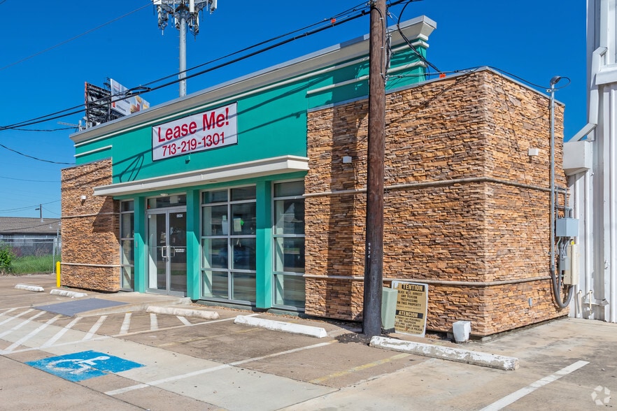 More Photos Of 5633 Southwest Fwy, Houston Unknown For Lease