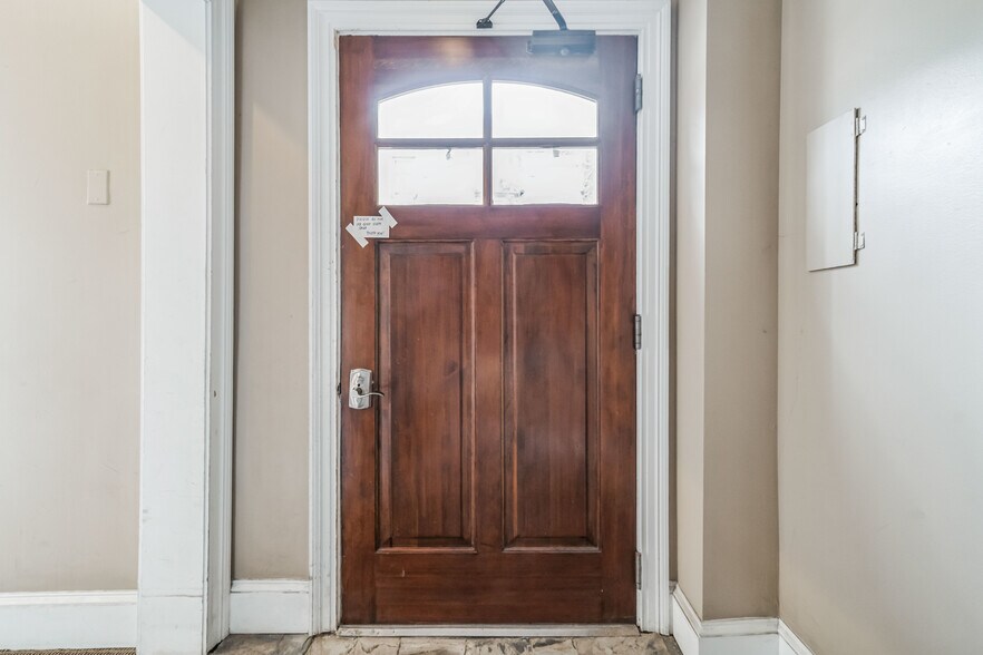 More Photos Of 2300 Locust St, Philadelphia Apartments For Sale
