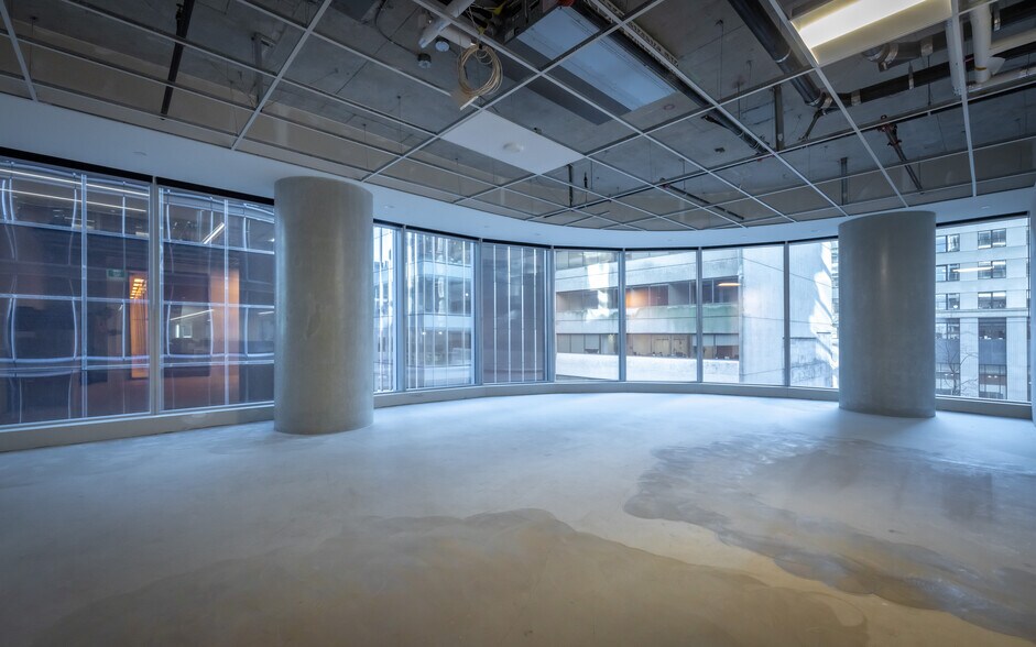 More Photos Of 320 Granville St, Vancouver Office For Sale