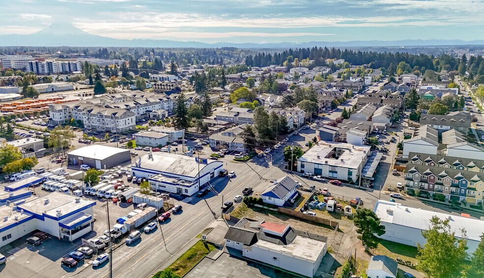 More Photos Of 3838 S Warner St, Tacoma Flex For Lease