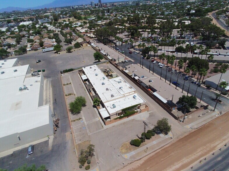 More Photos Of 502 N Silverbell Rd, Tucson Rehabilitation Center For Sale